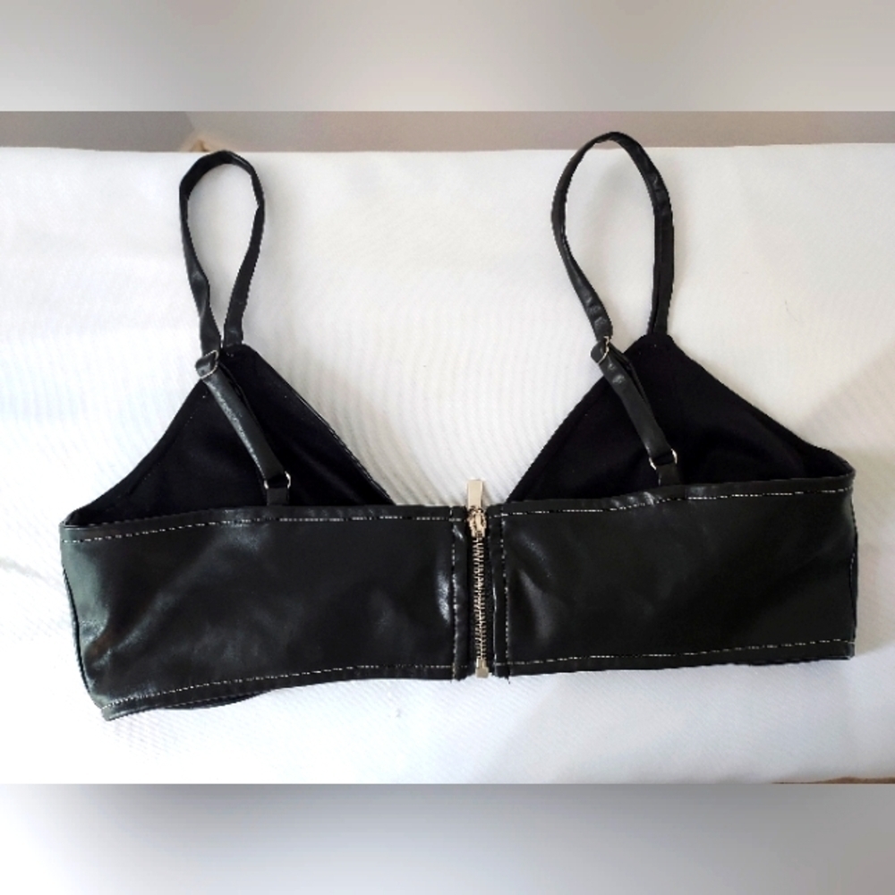 FASHION NOVA.  BRA SIZE S - Picture 7 of 7